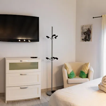 Gav Cerrillo Apartment *